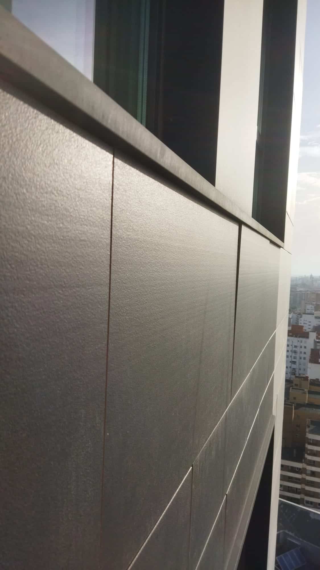 Aislamiento térmico SATE y fachada ventilada en Zaragoza